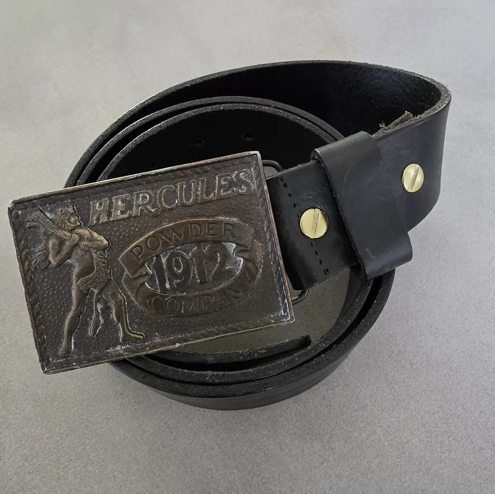 Hercules Powder Company Vintage 1976 Leather Belt 42